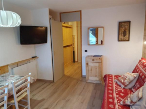 Studio agréable proche des pistes avec terrasse - FR-1-181-2514